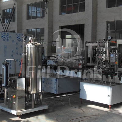 Le type fendu a carbonaté la machine de remplissage de la machine de remplissage de boissons SUS304 Monoblock